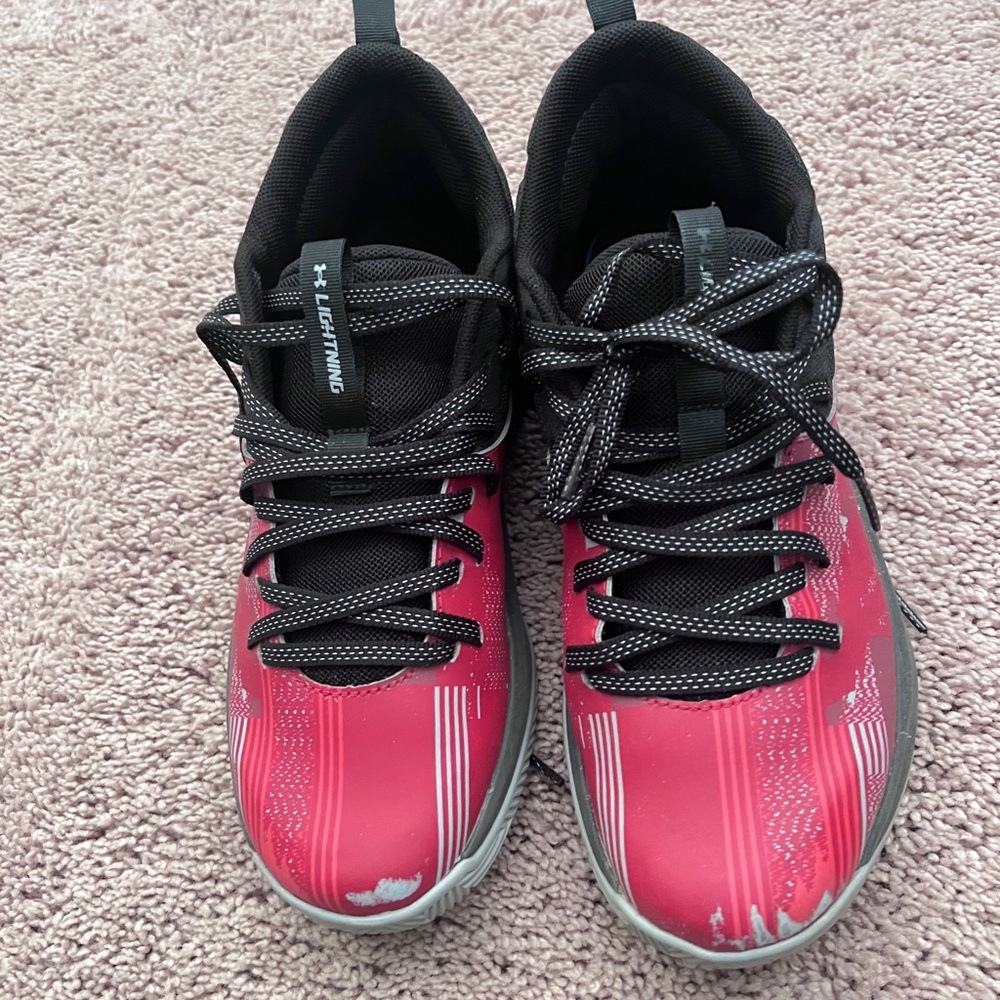 Under Armour Lightning Basketball shoes